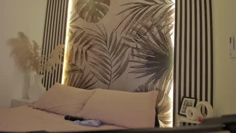 Snapshot of samaantha_white_ chatting on 03.24.26 Samaantha online show from 03.24.26