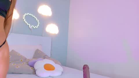 Snapshot of samagrey__ chatting on 12.05.25 online show from 12.05.25