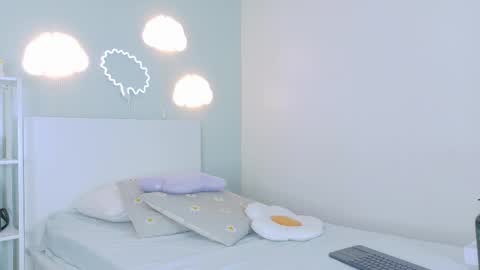 Snapshot of samagrey__ chatting on 12.15.25 online show from 12.15.25