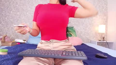 Snapshot of samanta_360 chatting on 10.17.25 Samanta online show from 10.17.25