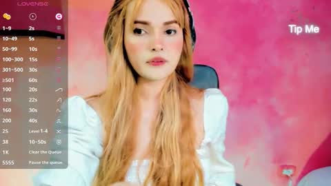 Snapshot of samanta_ginger chatting on 12.14.25 samanta online show from 12.14.25