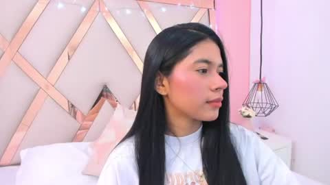 Snapshot of samantaa_shy chatting on 07.16.26 sam online show from 07.16.26