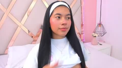 Snapshot of samantaa_shy chatting on 07.18.26 sam online show from 07.18.26