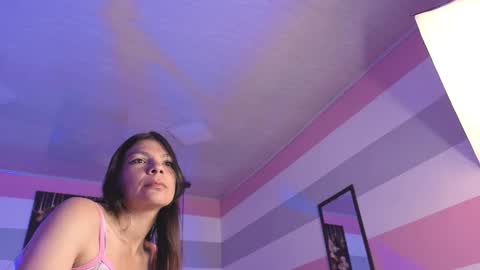 samantaortega_ online show from 10.21.25