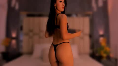 Snapshot of samantavazquez chatting on 10.14.25 samantavazquez online show from 10.14.25