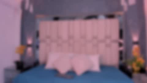 Snapshot of samantavazquez chatting on 10.15.25 samantavazquez online show from 10.15.25