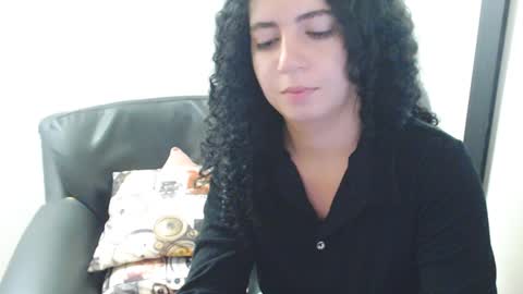 Snapshot of samantha2girl chatting on 12.24.24 samantha online show from 12.24.24