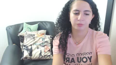 Snapshot of samantha2girl chatting on 02.09.25 samantha online show from 02.09.25