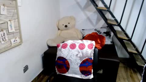 Snapshot of samantha2girl chatting on 02.16.25 samantha online show from 02.16.25