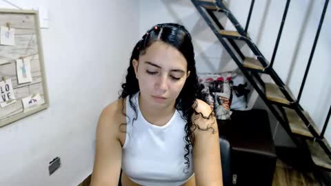 Snapshot of samantha2girl chatting on 03.12.25 samantha online show from 03.12.25