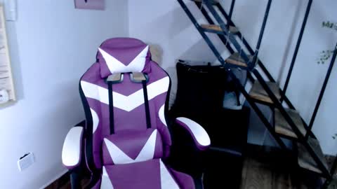 Snapshot of samantha2girl chatting on 10.01.25 samantha online show from 10.01.25