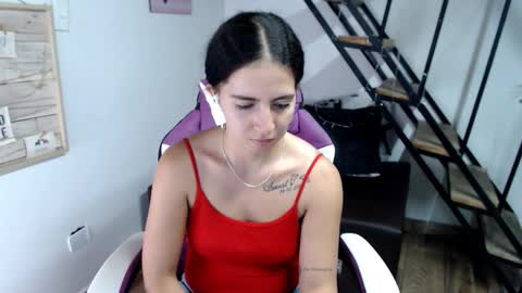 Snapshot of samantha2girl chatting on 11.06.25 samantha online show from 11.06.25