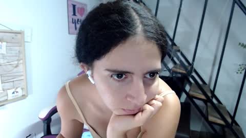 Snapshot of samantha2girl chatting on 11.17.25 samantha online show from 11.17.25