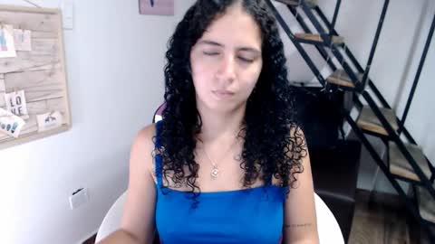 Snapshot of samantha2girl chatting on 12.13.25 samantha online show from 12.13.25