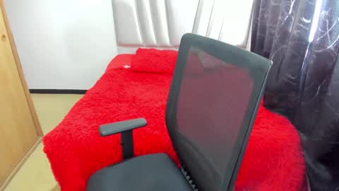 Snapshot of samantha__wilson chatting on 10.28.25 Samantha online show from 10.28.25