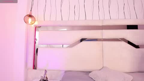 Samantha Beckham online show from 03.11.25