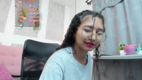 Snapshot of samantha_fox8 chatting on 12.15.25 online show from 12.15.25