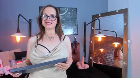 Snapshot of samantha_mature56 chatting on 11.13.25 Sam online show from 11.13.25