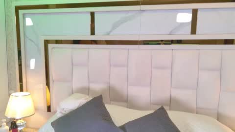 samanthaa_sm online show from 12.22.25