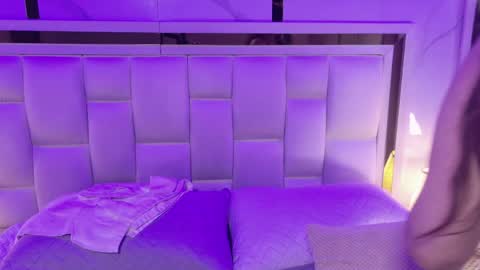 samanthaa_sm online show from 04.30.26