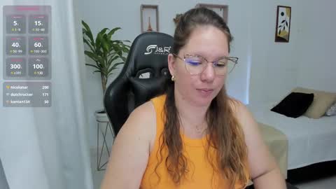 Snapshot of samanthaleon chatting on 12.19.24 Samantha samy online show from 12.19.24