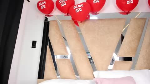 Snapshot of samanthalyx chatting on 02.22.25 Samantha online show from 02.22.25