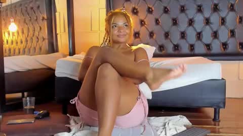 Snapshot of samanthamilan chatting on 03.04.25 Alejandra online show from 03.04.25