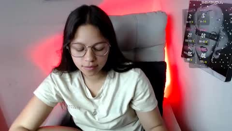Snapshot of samantharoldan chatting on 02.27.25 Samantha online show from 02.27.25