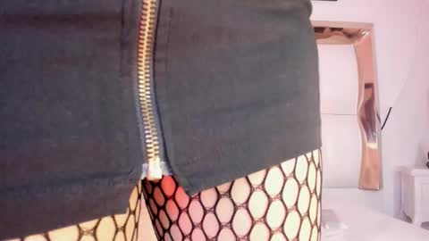 Snapshot of samanttamilf chatting on 09.20.25 samanttamilf online show from 09.20.25