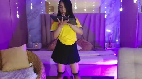 Snapshot of samara_glow chatting on 06.23.26 Samara online show from 06.23.26