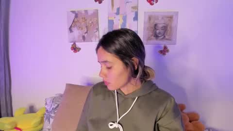 Samara is my name a pleasure delighted that you are here leave your thumb up it is important to me online show from 01.25.25