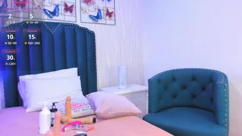 Samara Warren online show from 12.17.24