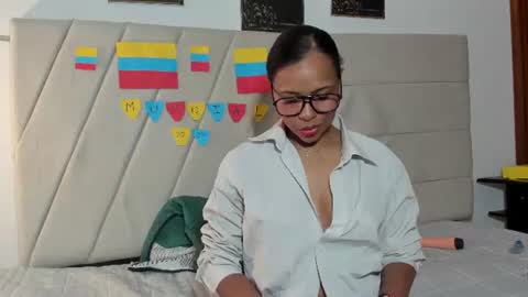 samaraa_smith1 online show from 07.16.26
