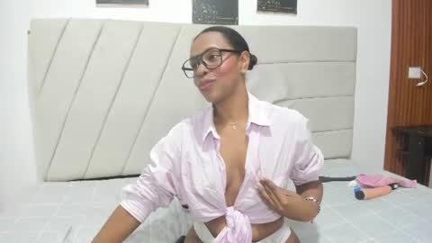samaraa_smith1 online show from 07.23.26