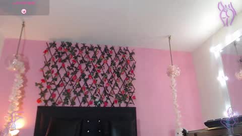 Snapshot of samaracortez chatting on 09.11.25 Sammy online show from 09.11.25