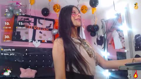 Snapshot of samaracortez chatting on 10.31.25 Sammy online show from 10.31.25