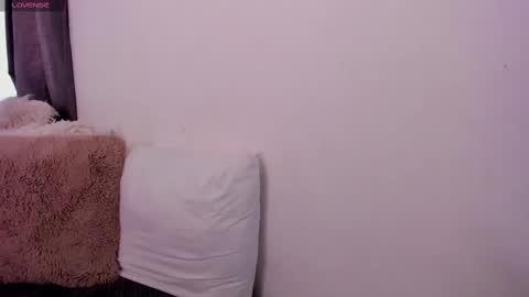 Snapshot of samaraeyes chatting on 09.14.25 -- -- online show from 09.14.25