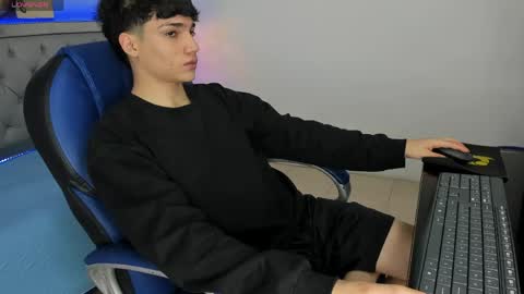 Sam online show from 05.08.26