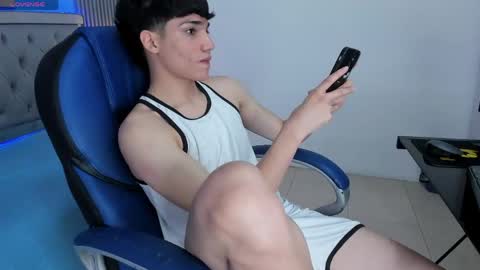 Snapshot of samblack_ chatting on 05.11.26 Sam online show from 05.11.26