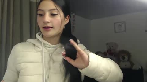 Snapshot of sami_ortiz chatting on 01.25.25 samamtha online show from 01.25.25