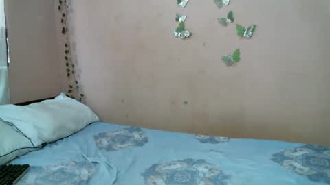 Snapshot of samiagirl22 chatting on 03.11.25 nina online show from 03.11.25