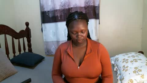 Snapshot of samiagirl22 chatting on 09.10.25 nina online show from 09.10.25