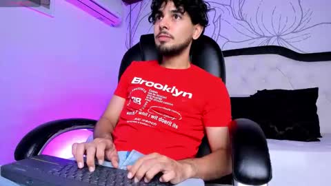 Snapshot of samir_bear chatting on 11.01.25 Samir online show from 11.01.25