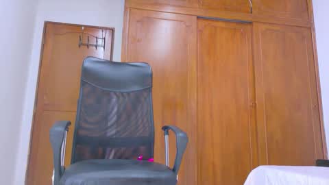 samirths_boy_ online show from 05.24.26