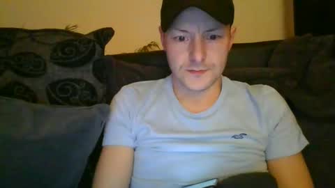 sexy lad looking for fun online show from 01.30.25