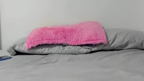 Snapshot of samm_hoti chatting on 12.24.24 sam online show from 12.24.24