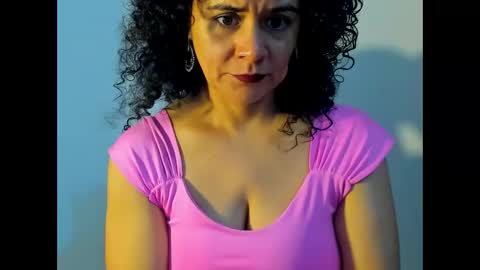 Snapshot of samm_hoti chatting on 02.15.25 sam online show from 02.15.25