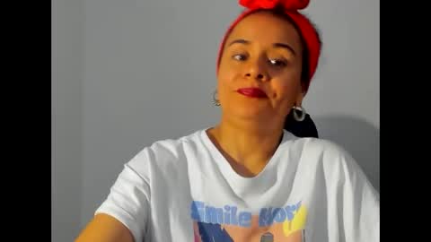 Snapshot of samm_hoti chatting on 10.21.25 sam online show from 10.21.25