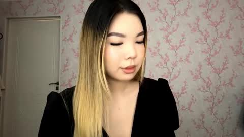 Elina online show from 03.16.26