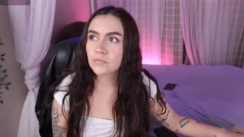 Snapshot of sammy_jones__ chatting on 12.15.25 Sammy online show from 12.15.25